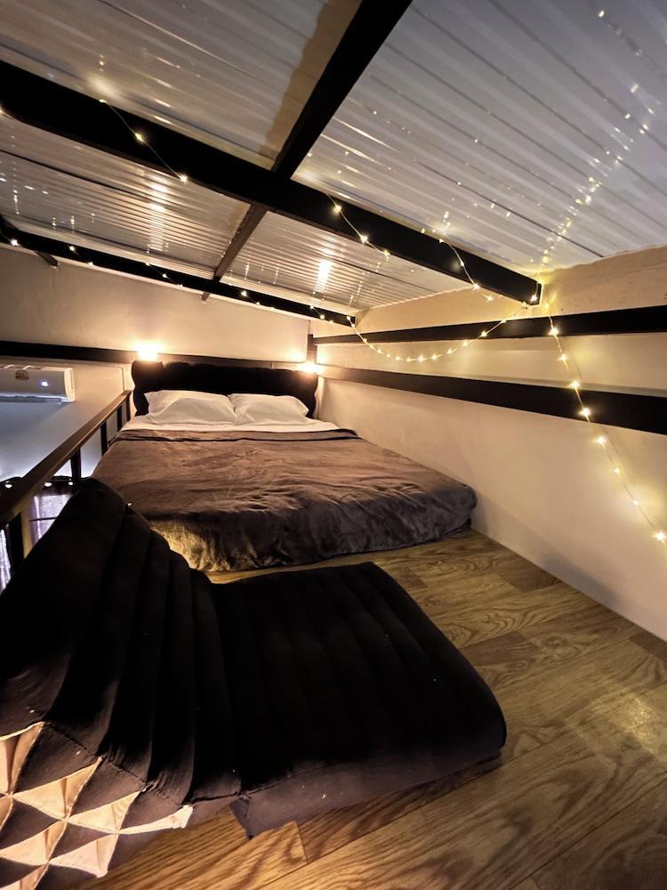 Munchies Bed&Breakfast Room Type - Deluxe Studio, Canal View