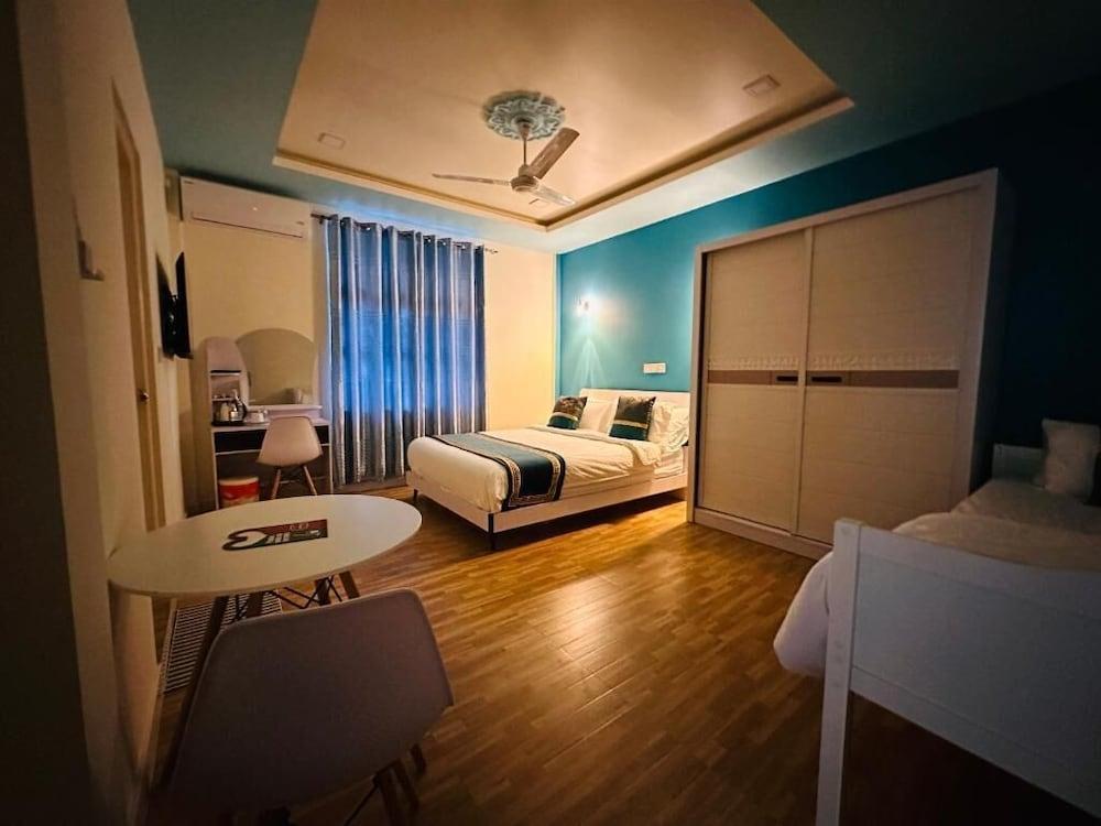 Hedheykuri Residence Room Type - Deluxe Quadruple Room, Garden View