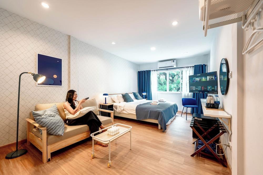 Bluehouse191 hometel Room Type - Deluxe King Room