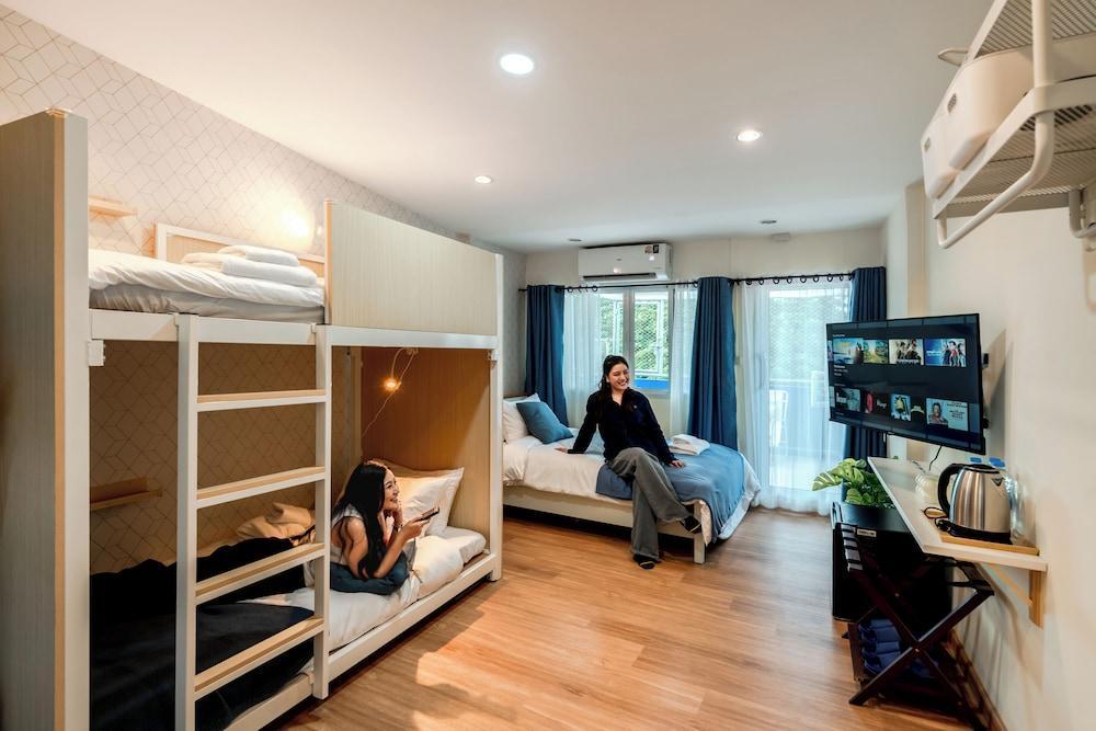 Bluehouse191 hometel Room Type - Superior Family Room with Balcony (5th Floor, Stairs only) Bluehouse191 hometel Room Type - Superior Family Room with Balcony (5th Floor, Stairs only)