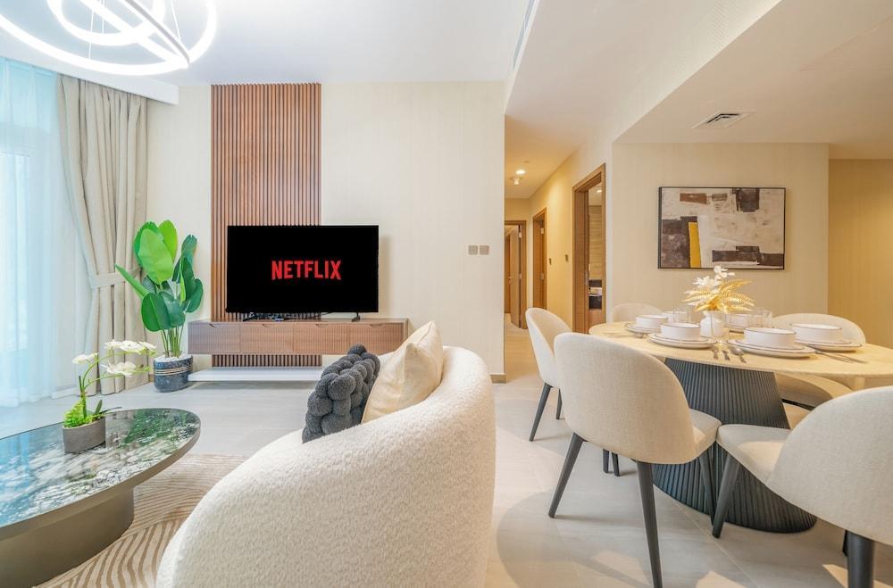 Impressive 2BR Apt with Premium - Tap to explore photos