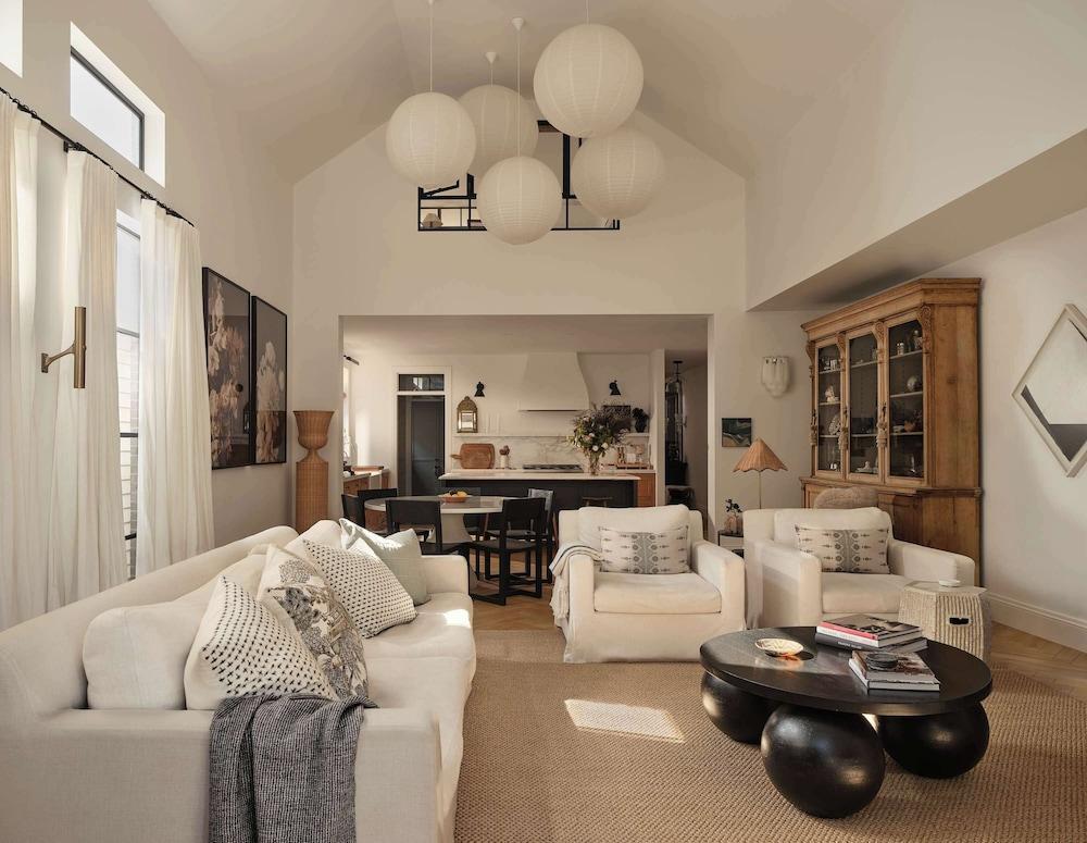 A Nomadic Abode - Luxury Boutique Retreat