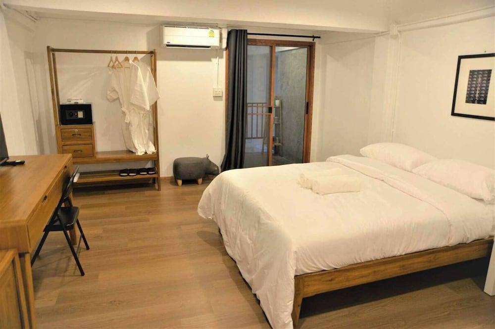 Bpp art and gallery Room Type - Standard Double Room