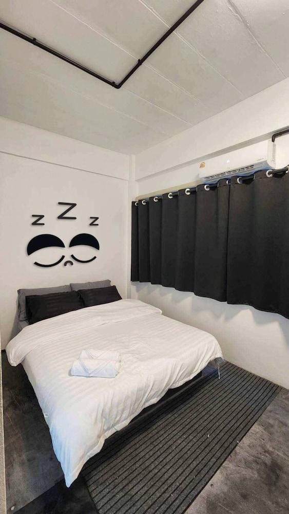 2Sleep DMK Bangkok Room Type - Basic Double or Twin Room