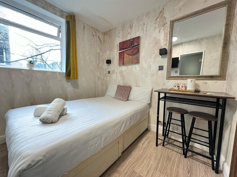 ND Hotel Room Type - Basic Double Room, Private Bathroom (Room 11)