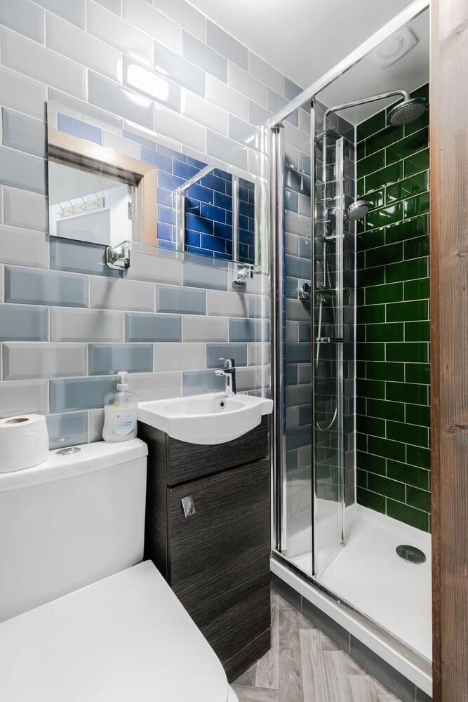 ND Hotel Room Type - Basic Double Room, Private Bathroom (Room 08)