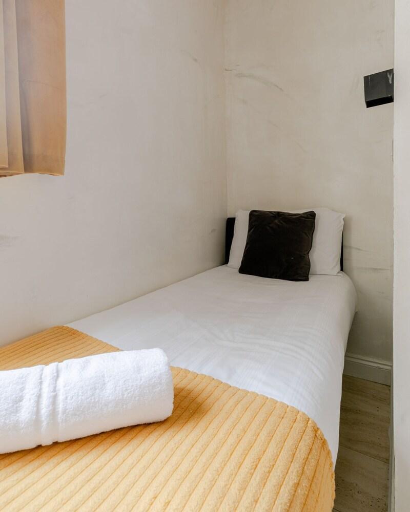 ND Hotel Room Type - Basic Triple Room, Private Bathroom (Room 12) ND Hotel Room Type - Basic Triple Room, Private Bathroom (Room 12)
