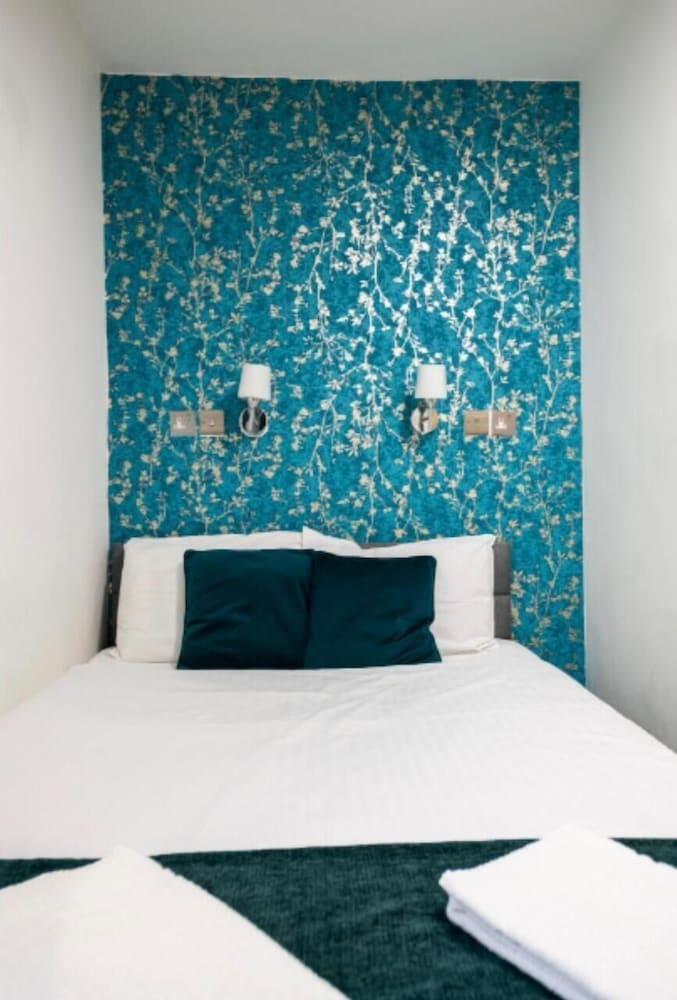 ND Hotel Room Type - Basic Double Room, Private Bathroom (Room 16)