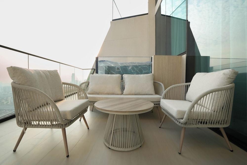 High-End Dubai Escape Private Pool