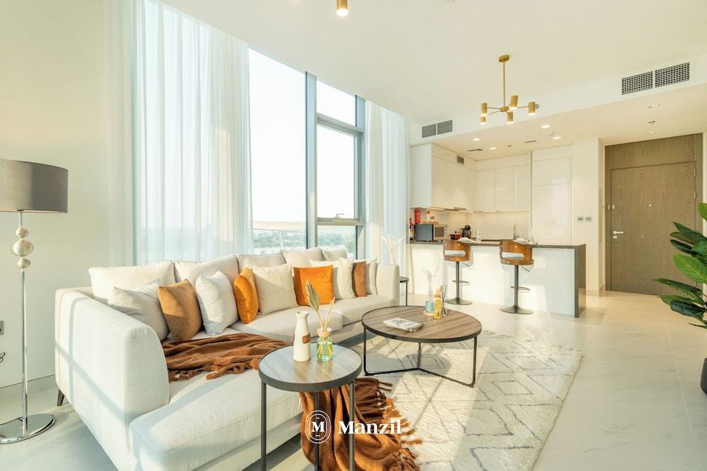Manzil - Stunning 1BR with Lagoon Access - Tap to explore photos