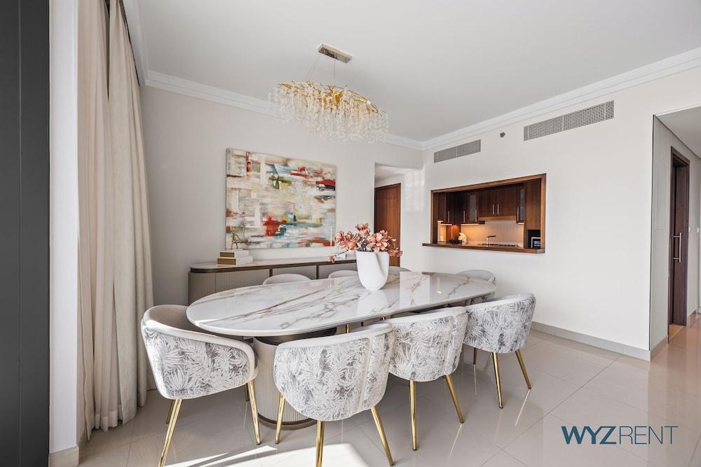 WYZ RENT|Prestigious 3.5 BR in Boulevard - Tap to explore photos