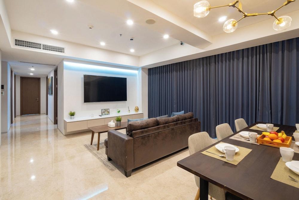 Morich Suites Penthouse - Tap to explore photos