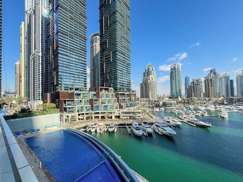 PVH - Refined 1BR - Cayan Tower - Tap to explore photos