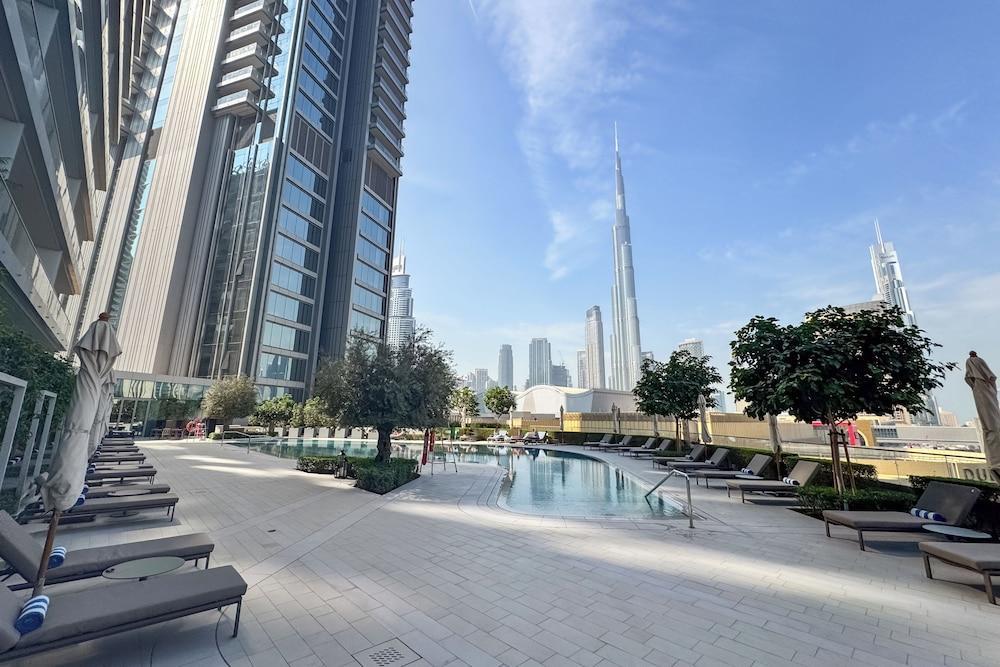 PVH - Magnificent 2BR - Vida Dubai Mall - Tap to explore photos
