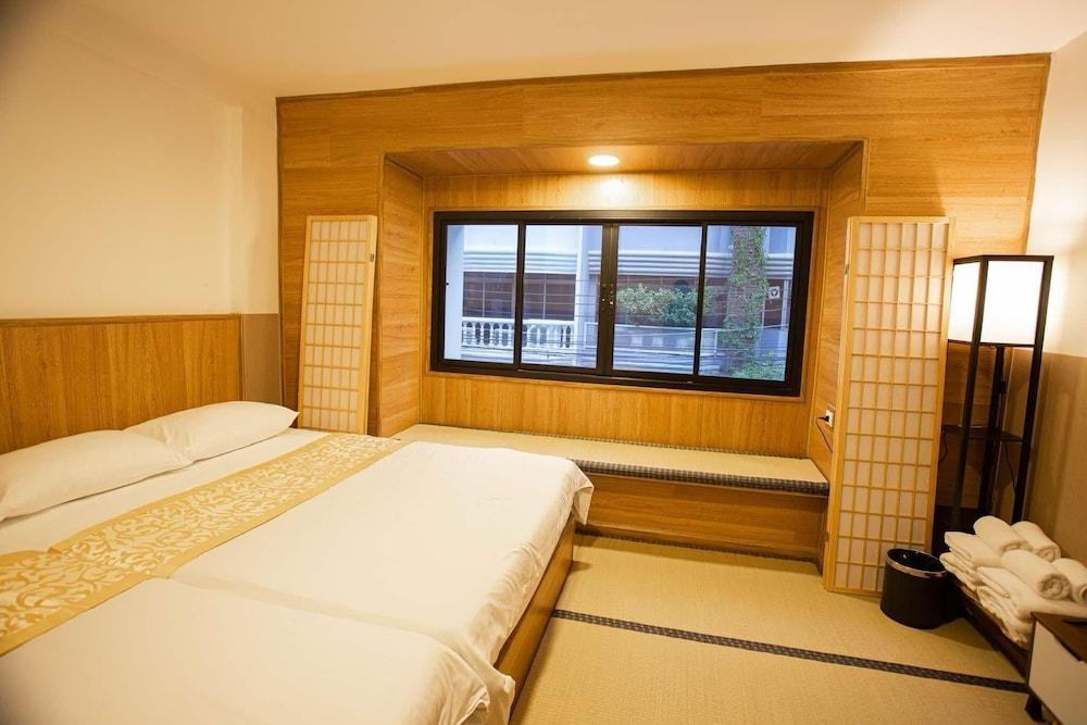 Dado9 Room Type - Signature Quadruple Room