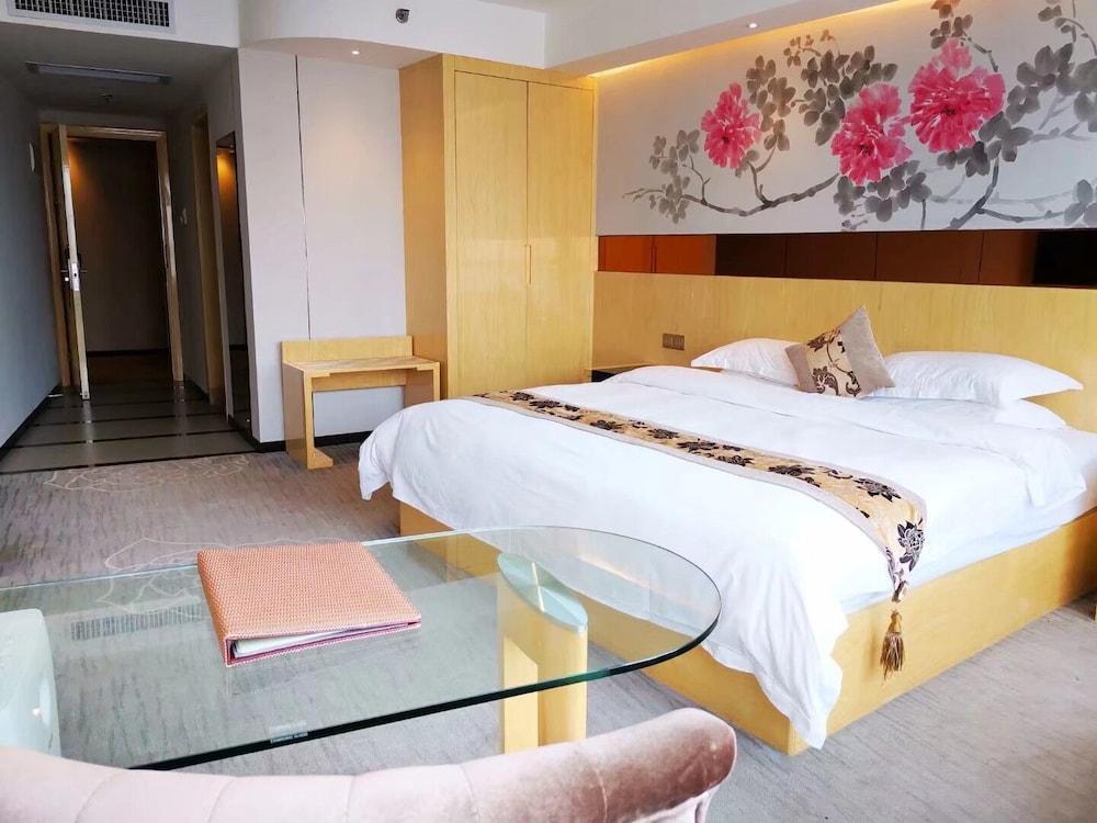 Paco Hotel Tuan Yi Da Metro Room Type - Basic Double Room
