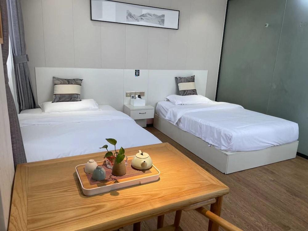JINJU ART HOTEL - Tap to explore photos