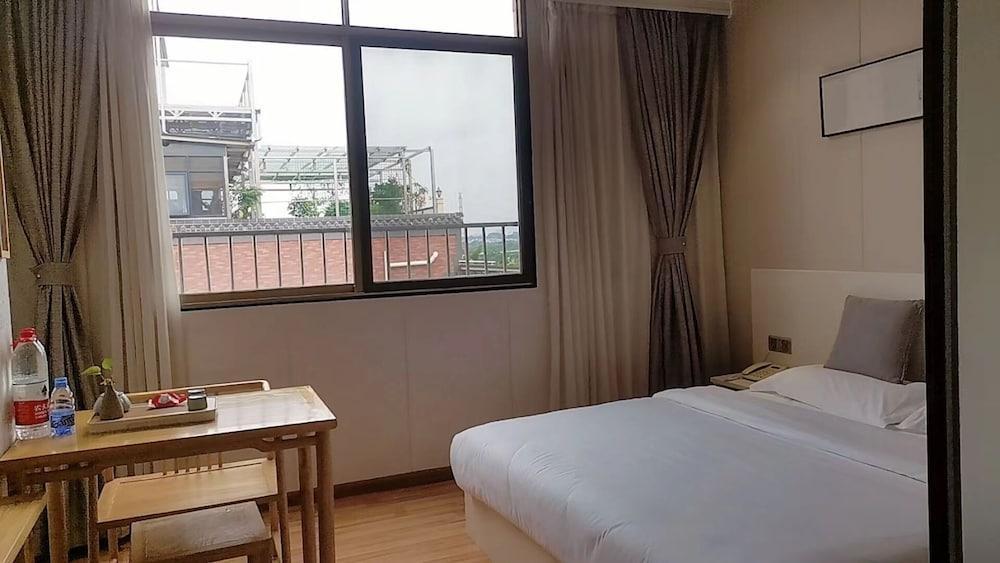 JINJU ART  HOTEL Room Type - Basic Single Room