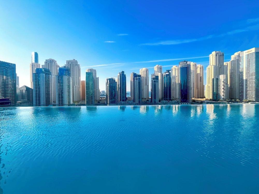 Marina Vida Luxury 1BR Balcony & Prime Location - Tap to explore photos