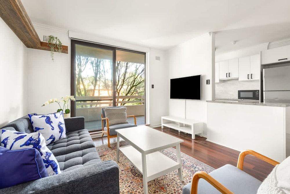 Cozy 2beds Retreat in Manly Vale - Tap to explore photos
