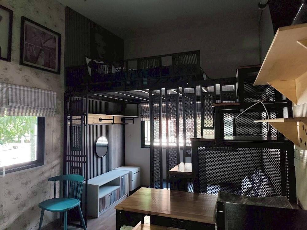 Love BKK Hotel Room Type - Family Quadruple Room, 2 Bedrooms