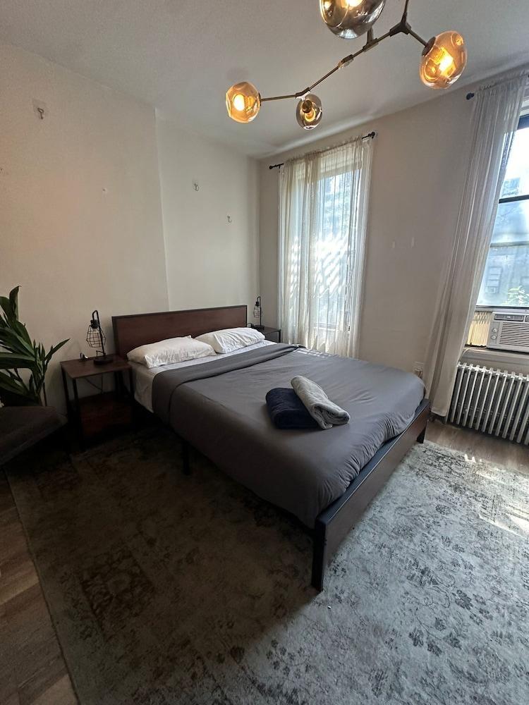 Cozy 2BR in NYC Lenox Hill