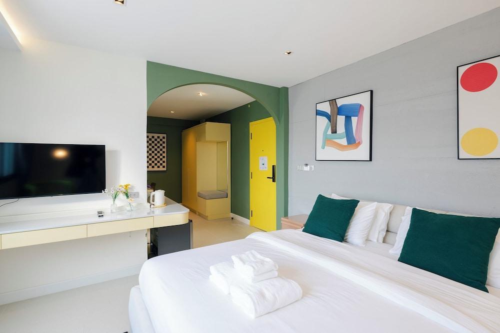 Bembis Hotel Charoenakorn 10 Room Type - Dipsy Suite Room