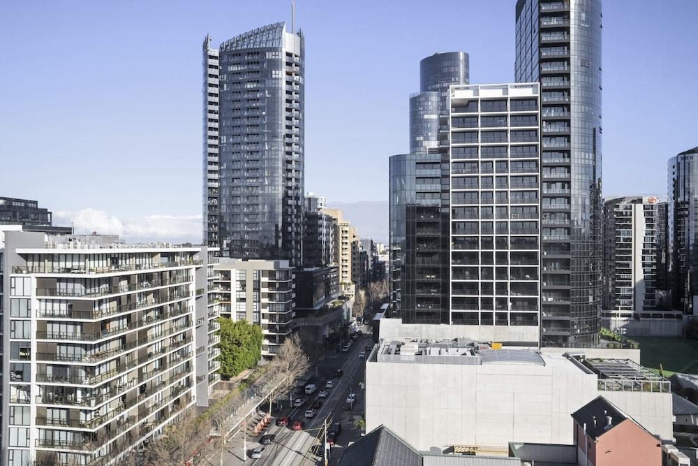 Bright South Yarra 1 Bed Flat Near Cafes & Shops