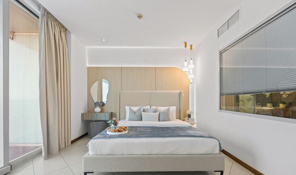 WYZ RENT|Creekside Haven 2BR Marsa Plaza DFC