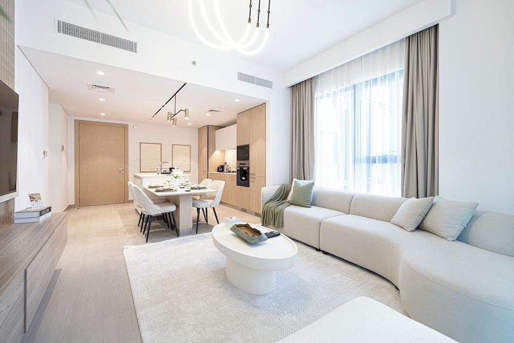 Aya- Stylish 1BR Stay NadAlSheba 34 - Tap to explore photos