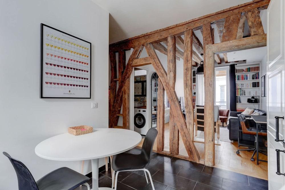 Athos I Stylish 1BR Home on the Rive Gauche - Tap to explore photos