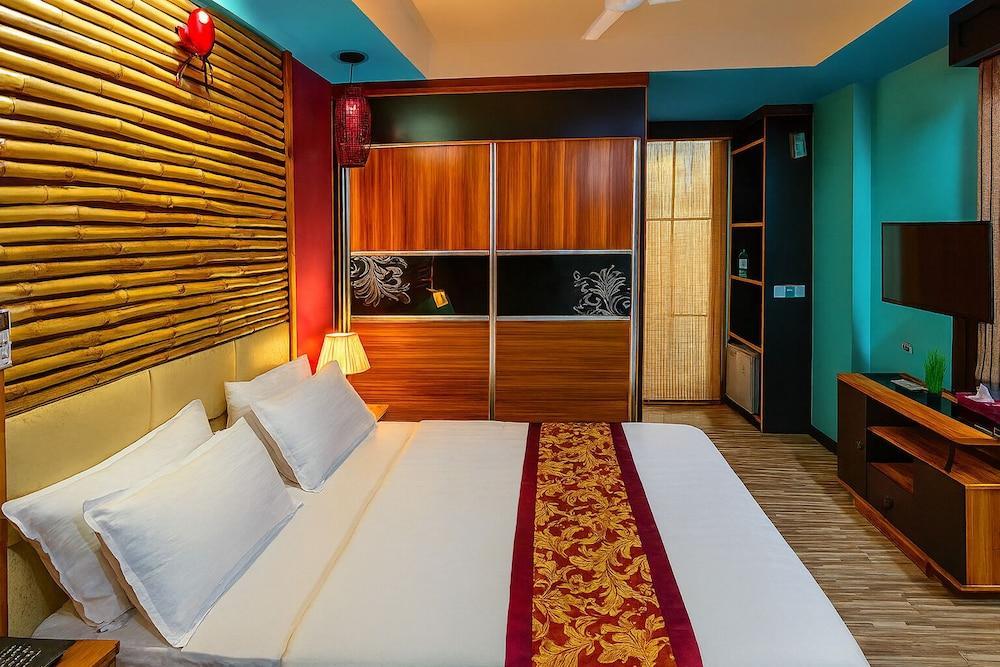 Rara HM Room Type - Deluxe Room, Balcony