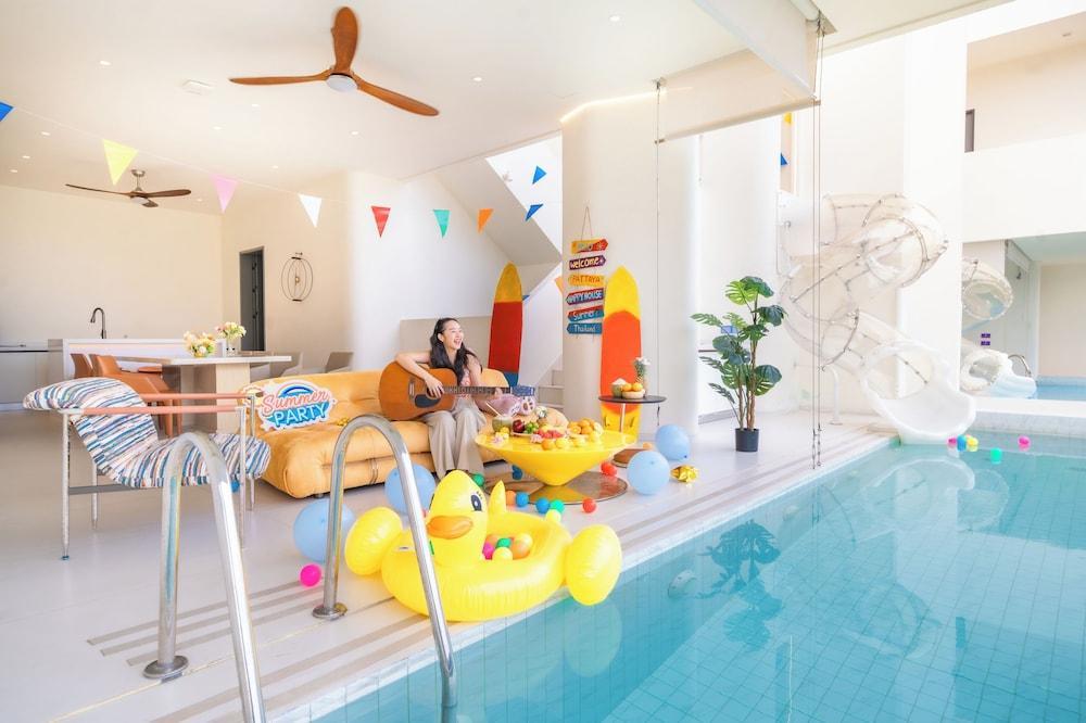 Happy House Pool Villa with KTV near Thepprasit Market Room Type - Family Villa, 6 Bedrooms, Private Pool Happy House Pool Villa with KTV near Thepprasit Market Room Type - Family Villa, 6 Bedrooms, Private Pool