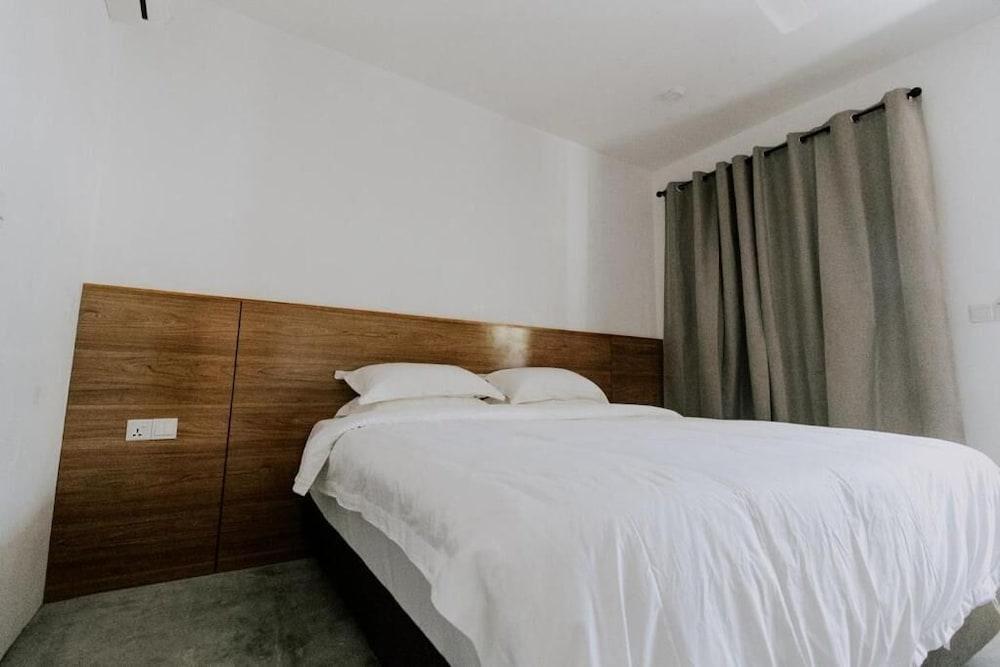Moro Kihaadhoo Room Type - Deluxe Double Room, Garden View