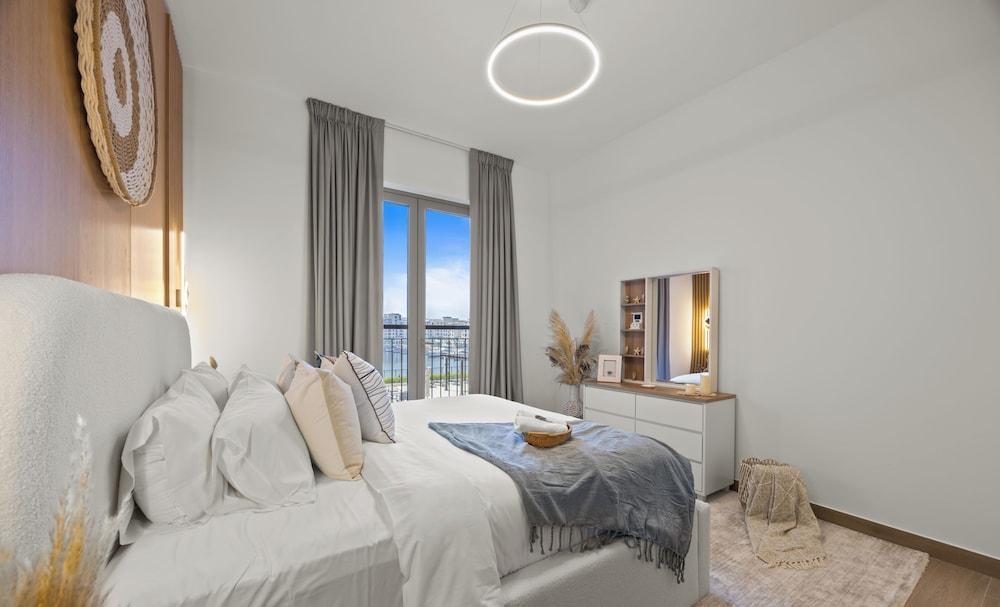 Boho Bayfront 1BR La Sirene Seaport View