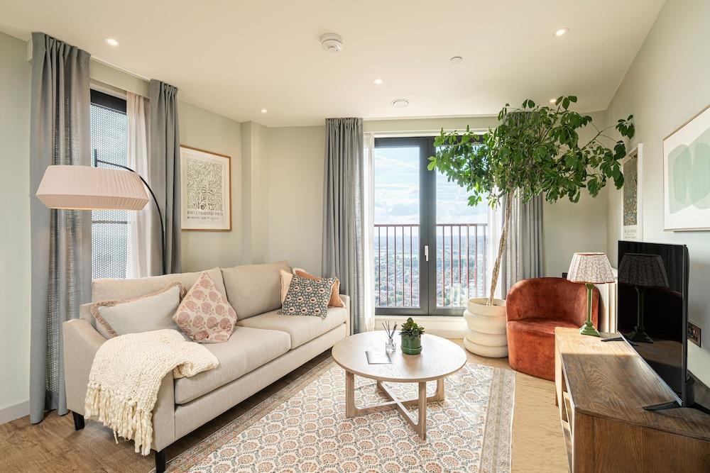 The Eades ADC Atelier 2 Bed Room Type - House