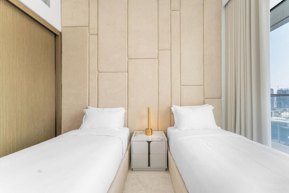 Upscale 2-BR in Grand Bleu by Elie Saab
