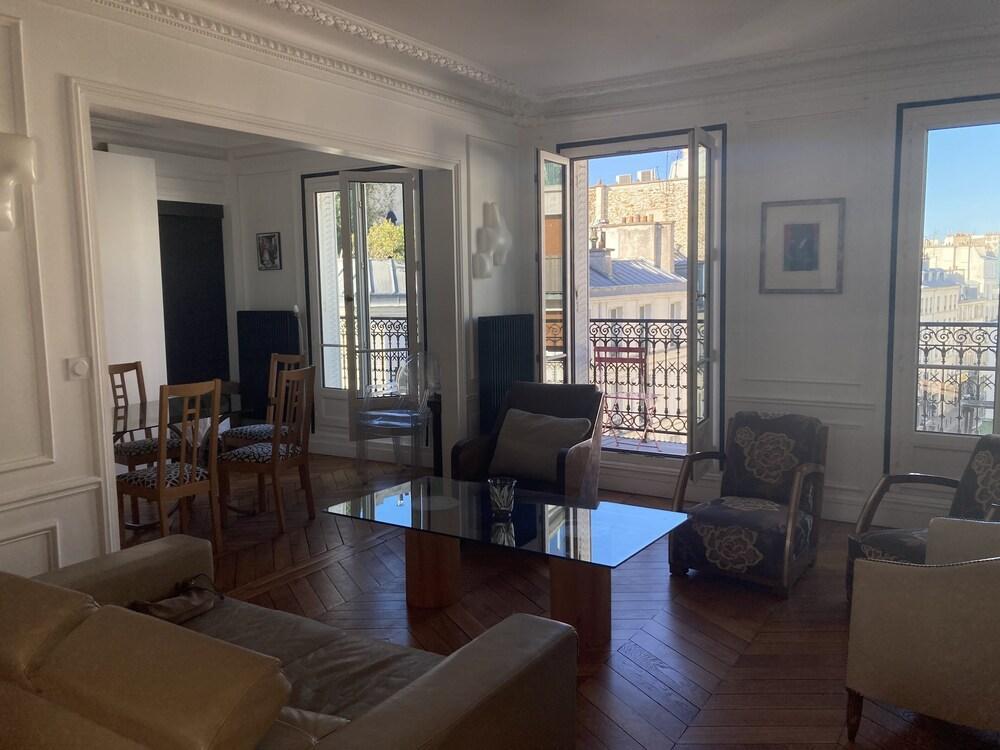 Haussmanian Duplex, 140m2, Paris 17th, 5th Floor With Elevator, Levis Market - Tap to explore photos
