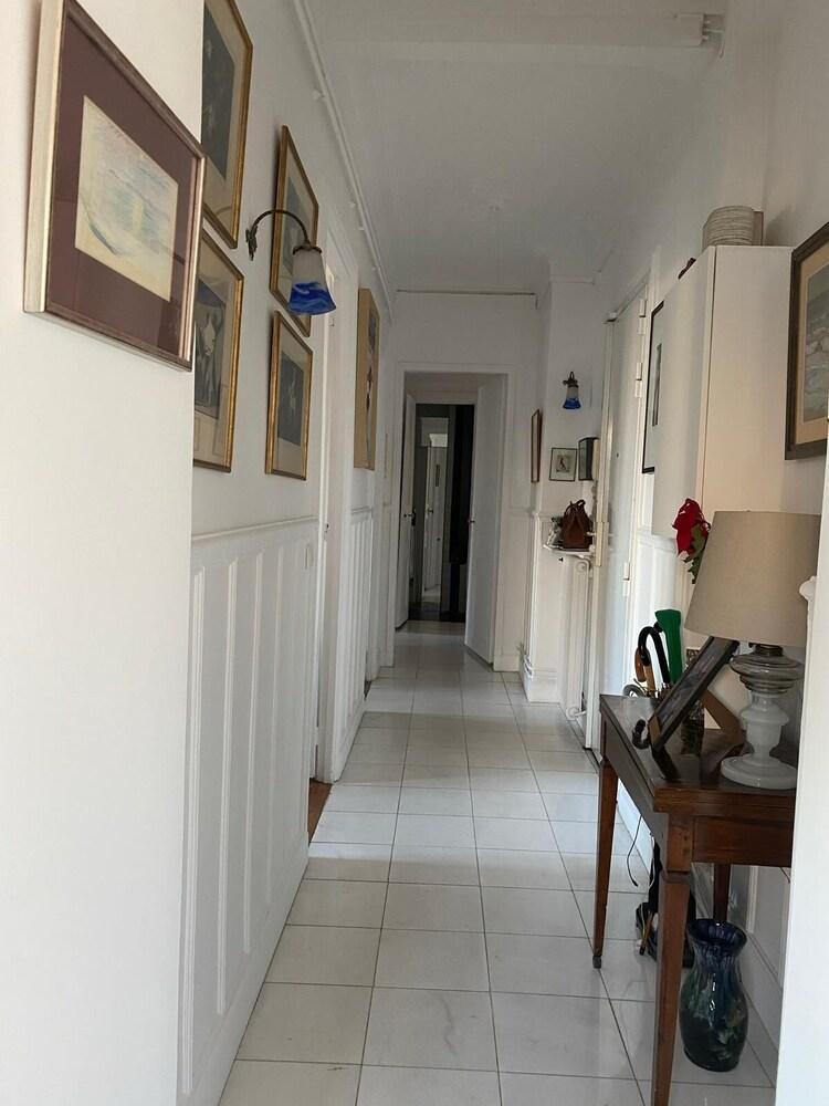 Superb Paris apartment in Latin Quarter on fabulous Boulevard Saint-Germain