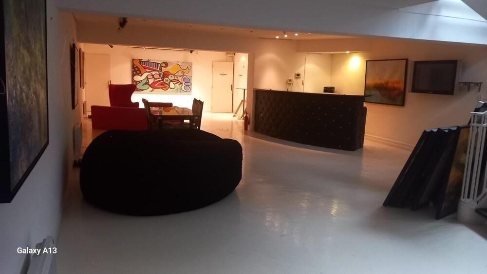 Eiffel Tower - Magnificent 1 Bedroom , 200 M2 With all Facilities - Tap to explore photos