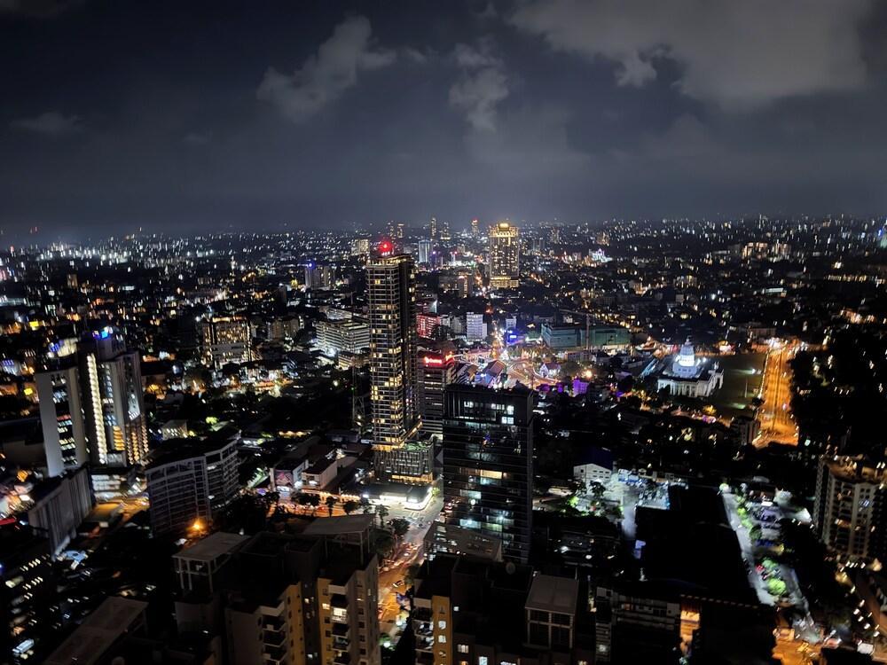 Colombo Lights - One bed apartment with panoramic views