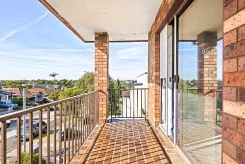 Comfortable Single Room in Convenient Belmore Location - Shared Bathroom - Tap to explore photos