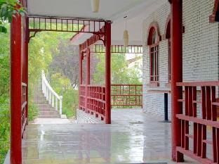 Beihu Bay Resort - Tap to explore photos