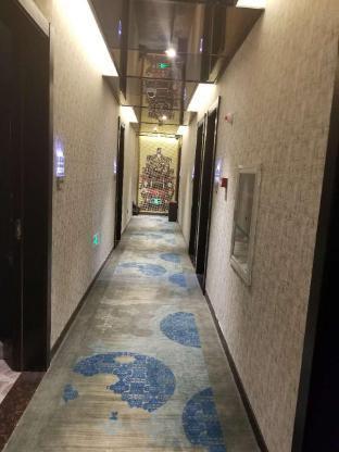 Mt Theme Hotel Shanghai - Tap to explore photos