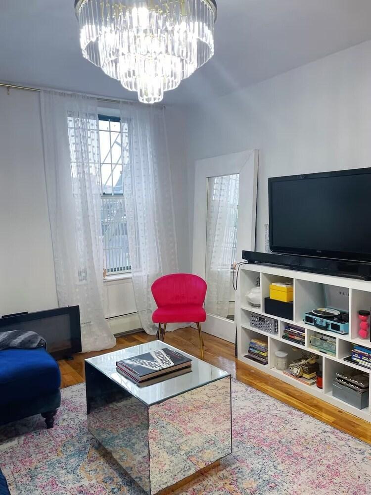 Charming 2 Bedroom Harlem Apartment - Tap to explore photos