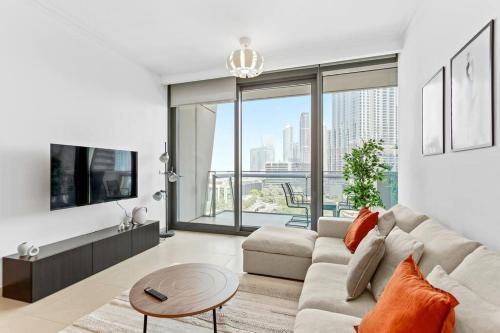 Khalifa Views & Direct Mall Access in Burj Vista - Tap to explore photos