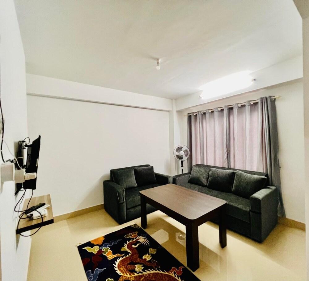 Himalayan Lalligurans Apartment
