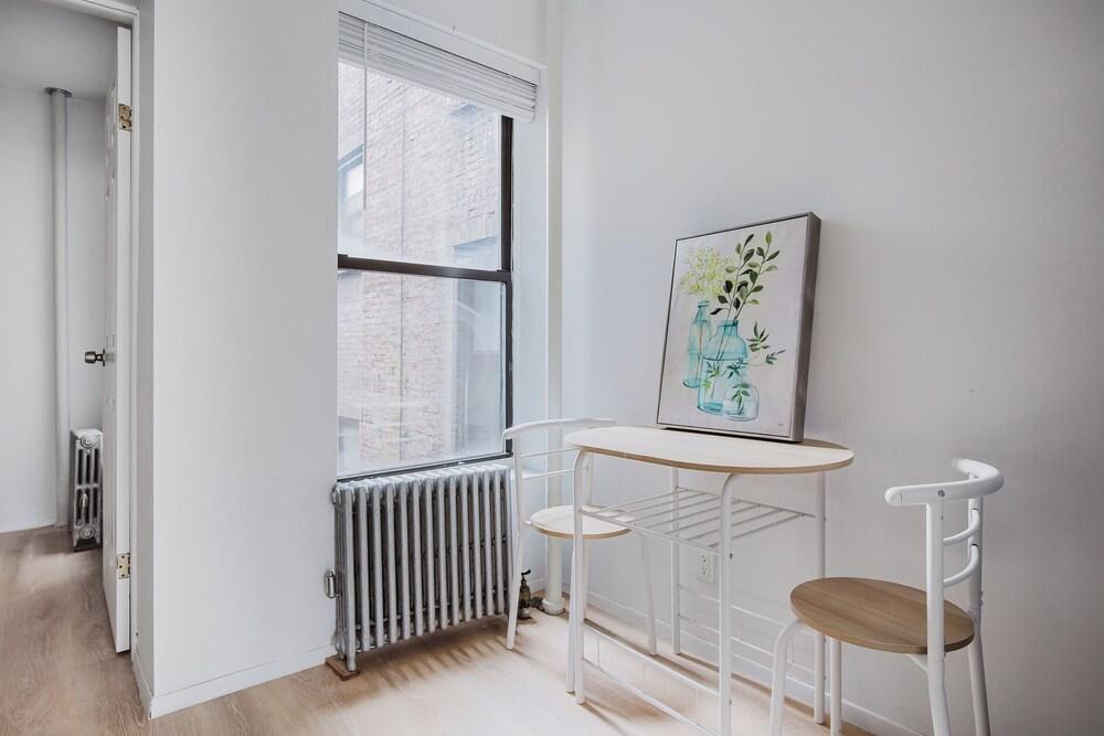 Spacious 1 bedroom WITH OFFICE on desirable Leroy St - Tap to explore photos