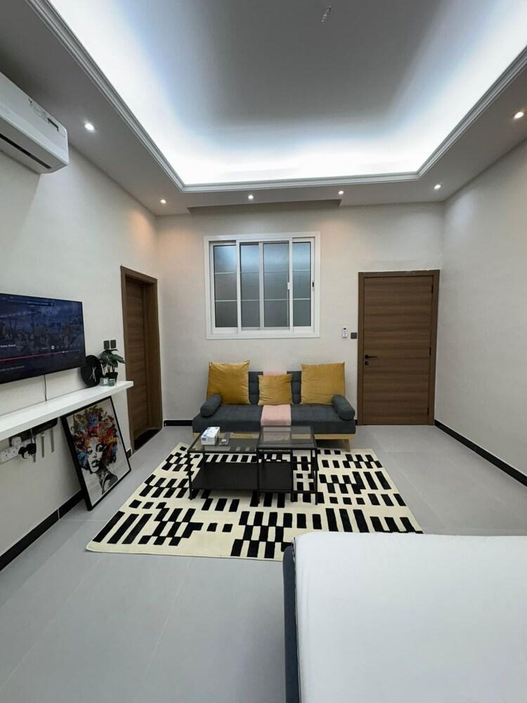 Tranquil Studio apartment Near ADNEC - Tap to explore photos