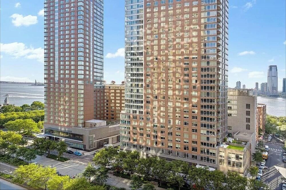 Bright Loft Studio with the best view in NYC